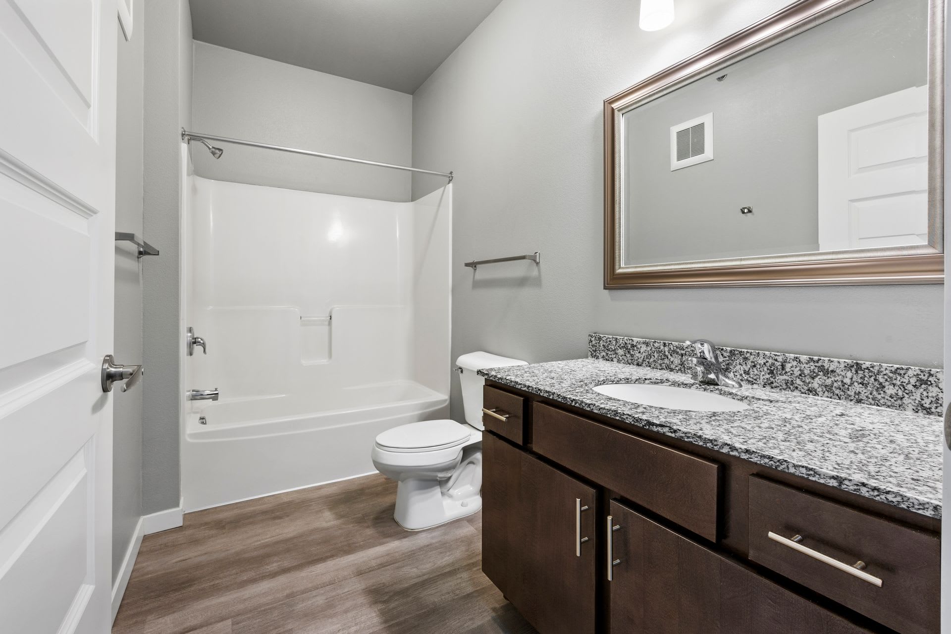 Wilmot Estates Apartments – photo 1