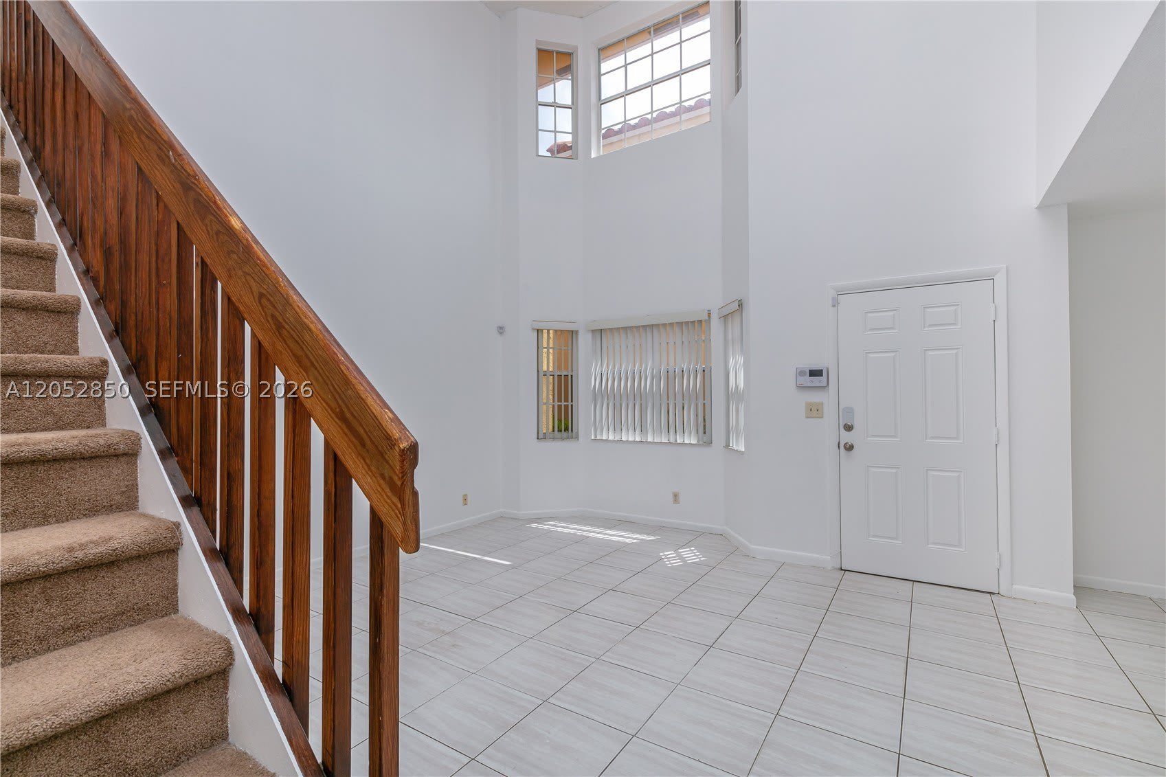 2592 W Saratoga Dr – photo 2