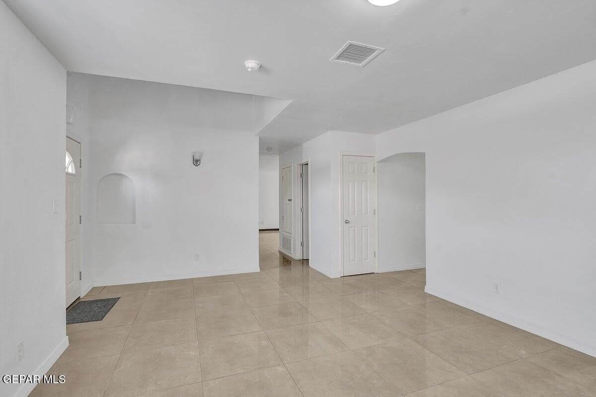 313 Peter Noyes Drive – photo 3