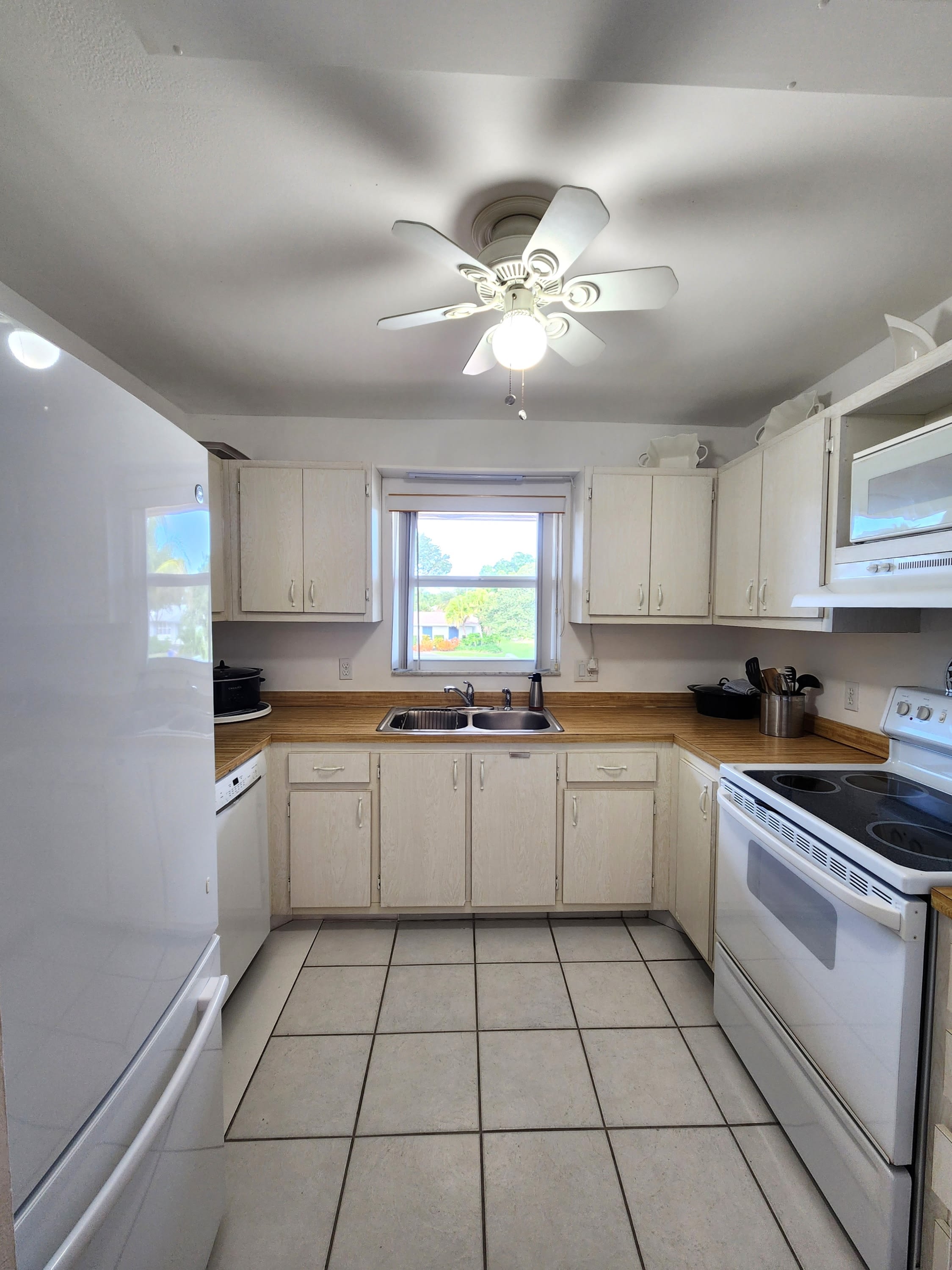2000 Alamanda Drive – photo 5