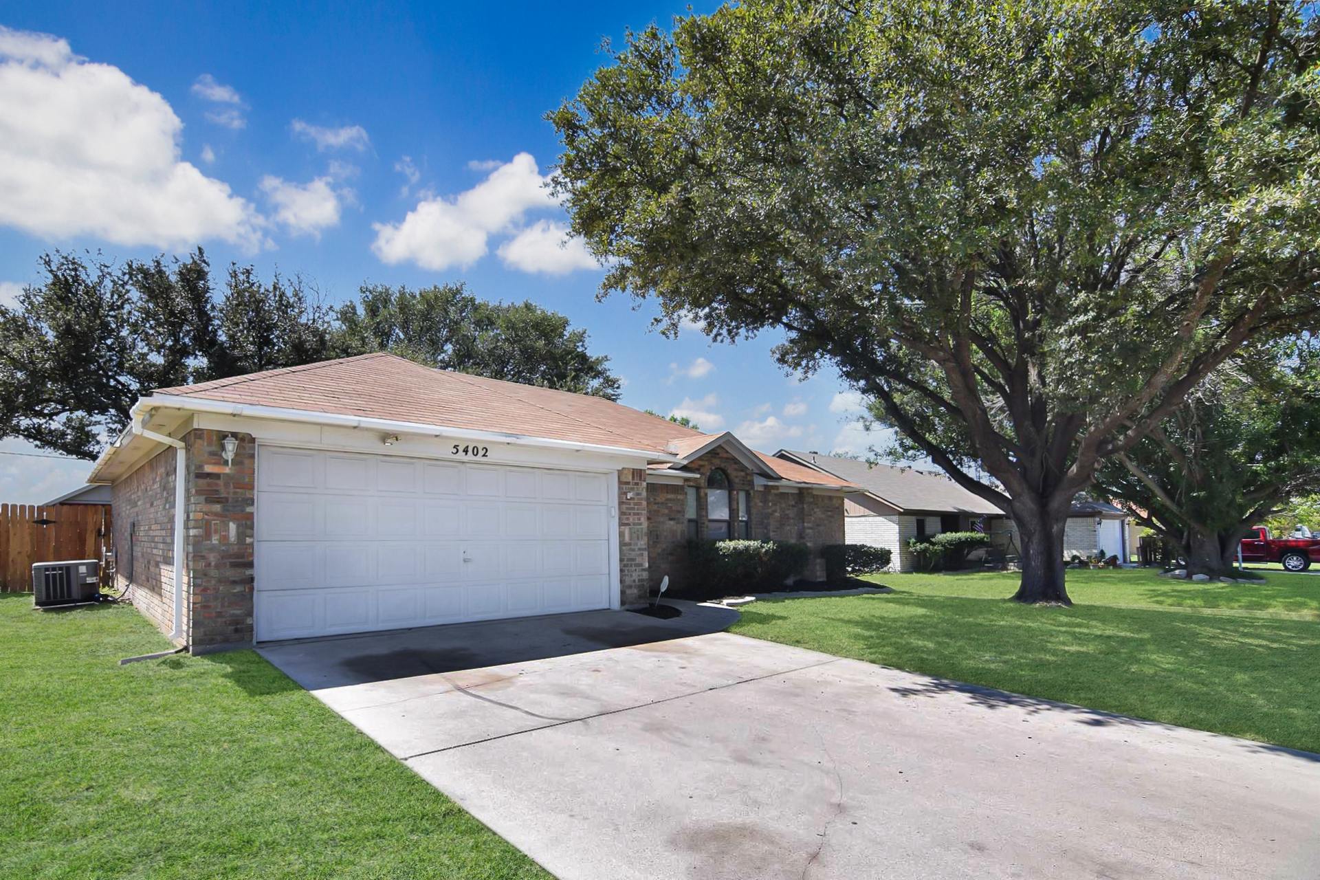 5402 Birdcreek Dr – photo 3