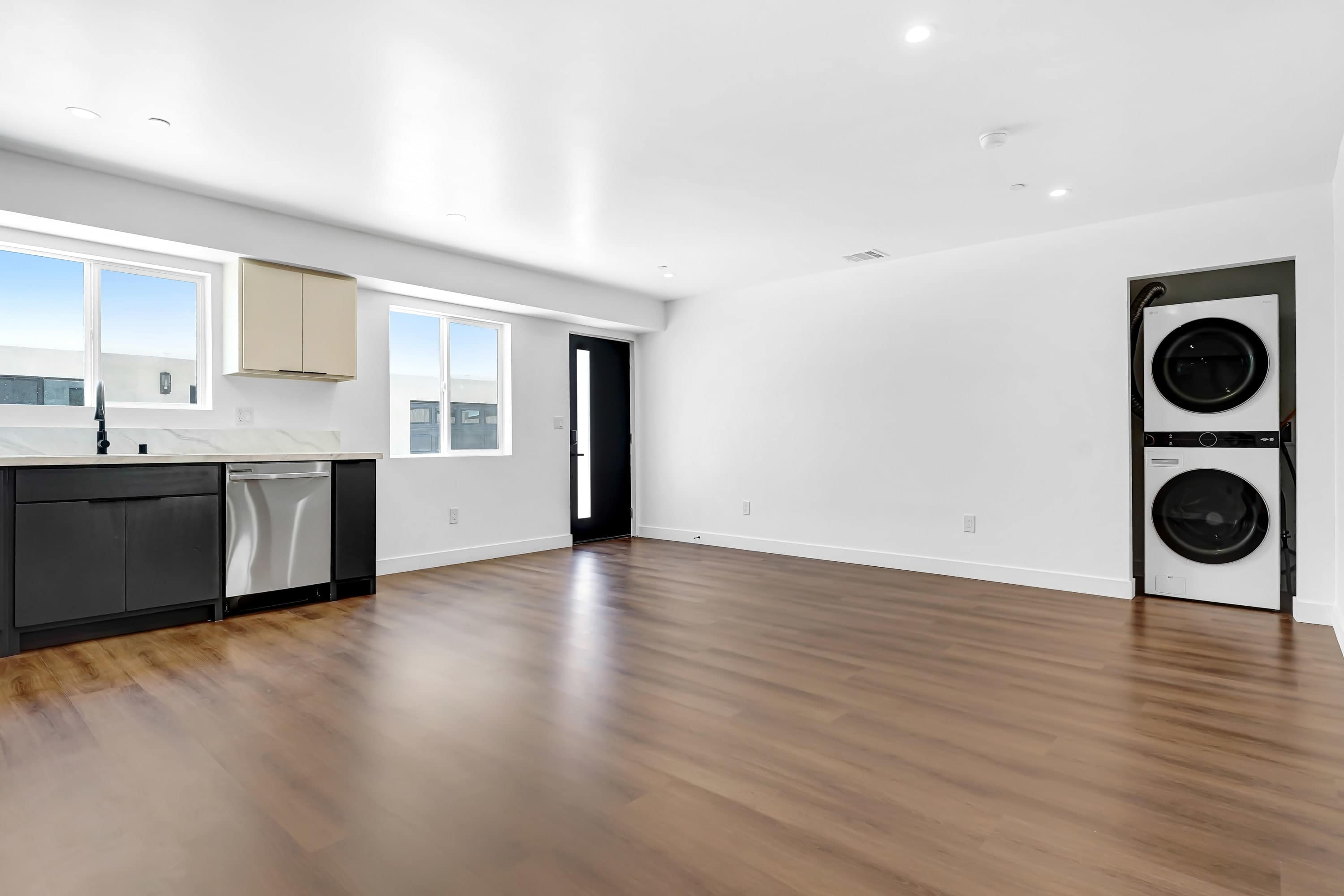 358 1 2 North Chicago Street – photo 5