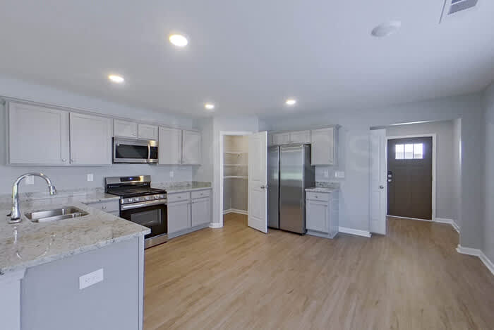 649 June Street – photo 4