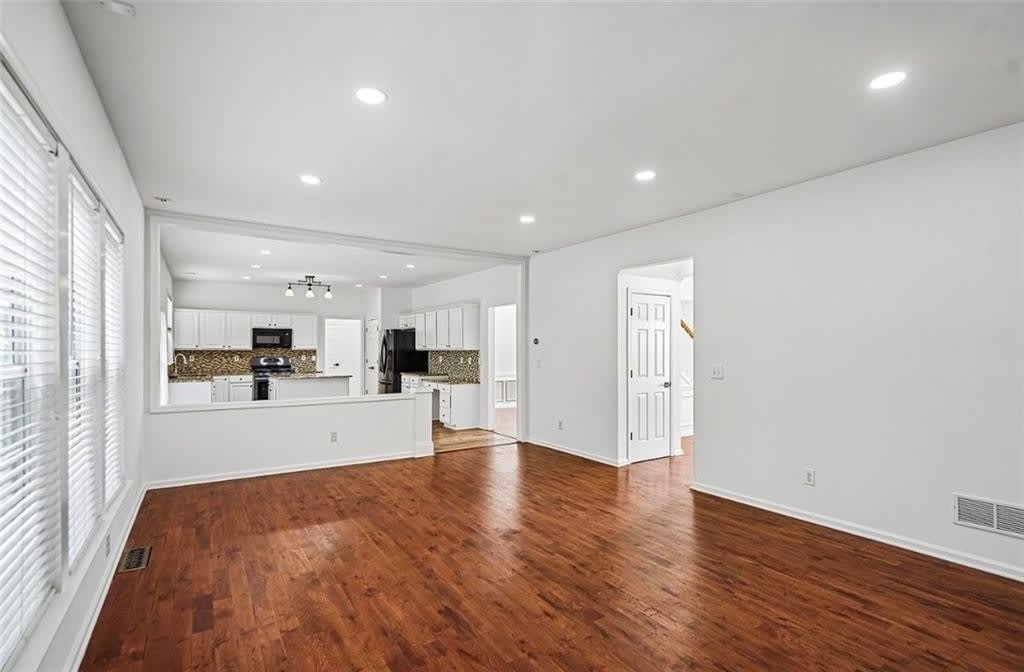5157 Wellisford Court Nw – photo 3