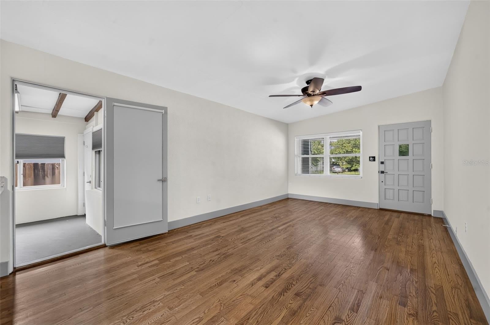 1317 CLOVERLAWN Avenue – photo 5