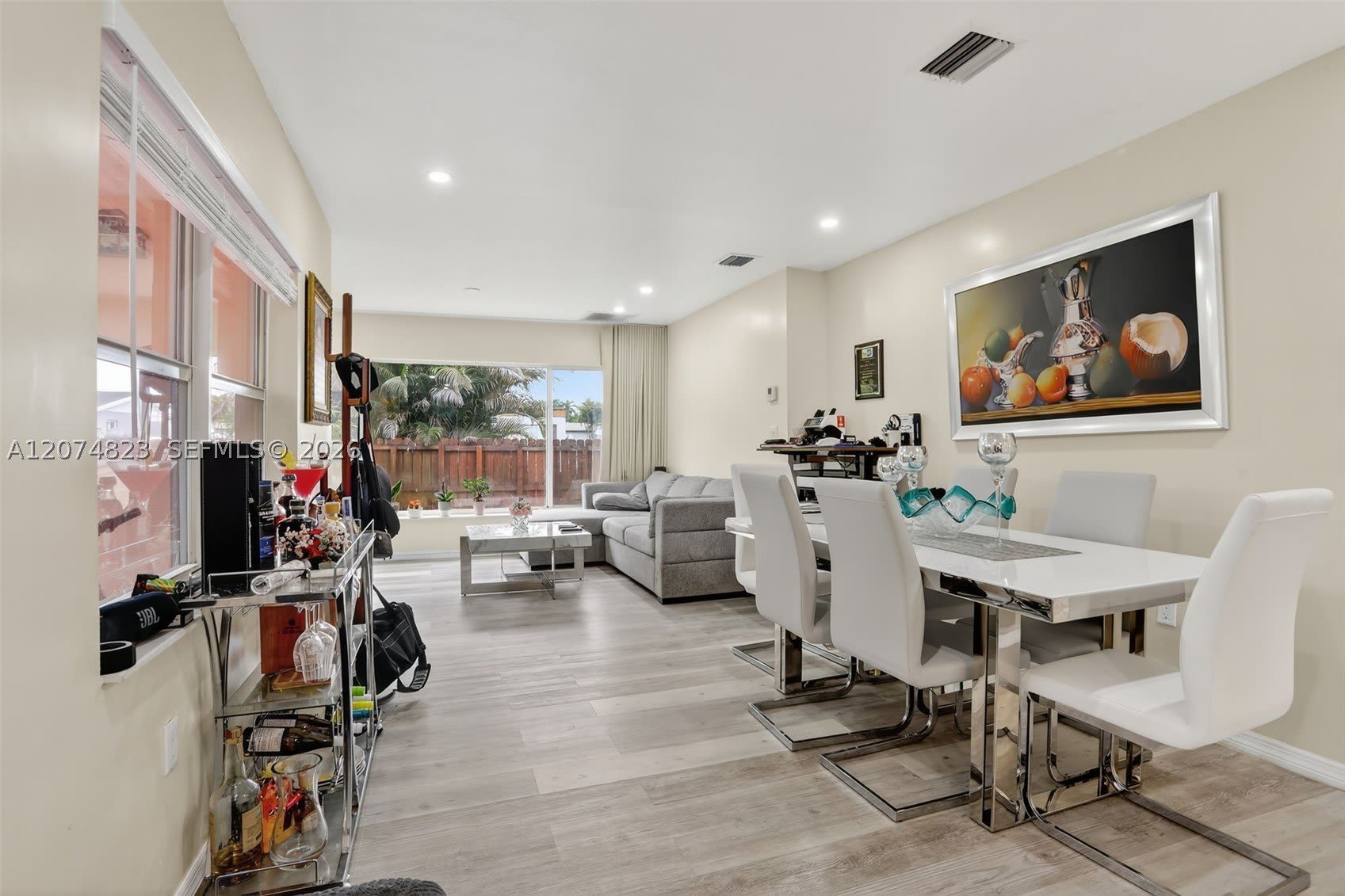 920 SW 30th St – photo 3