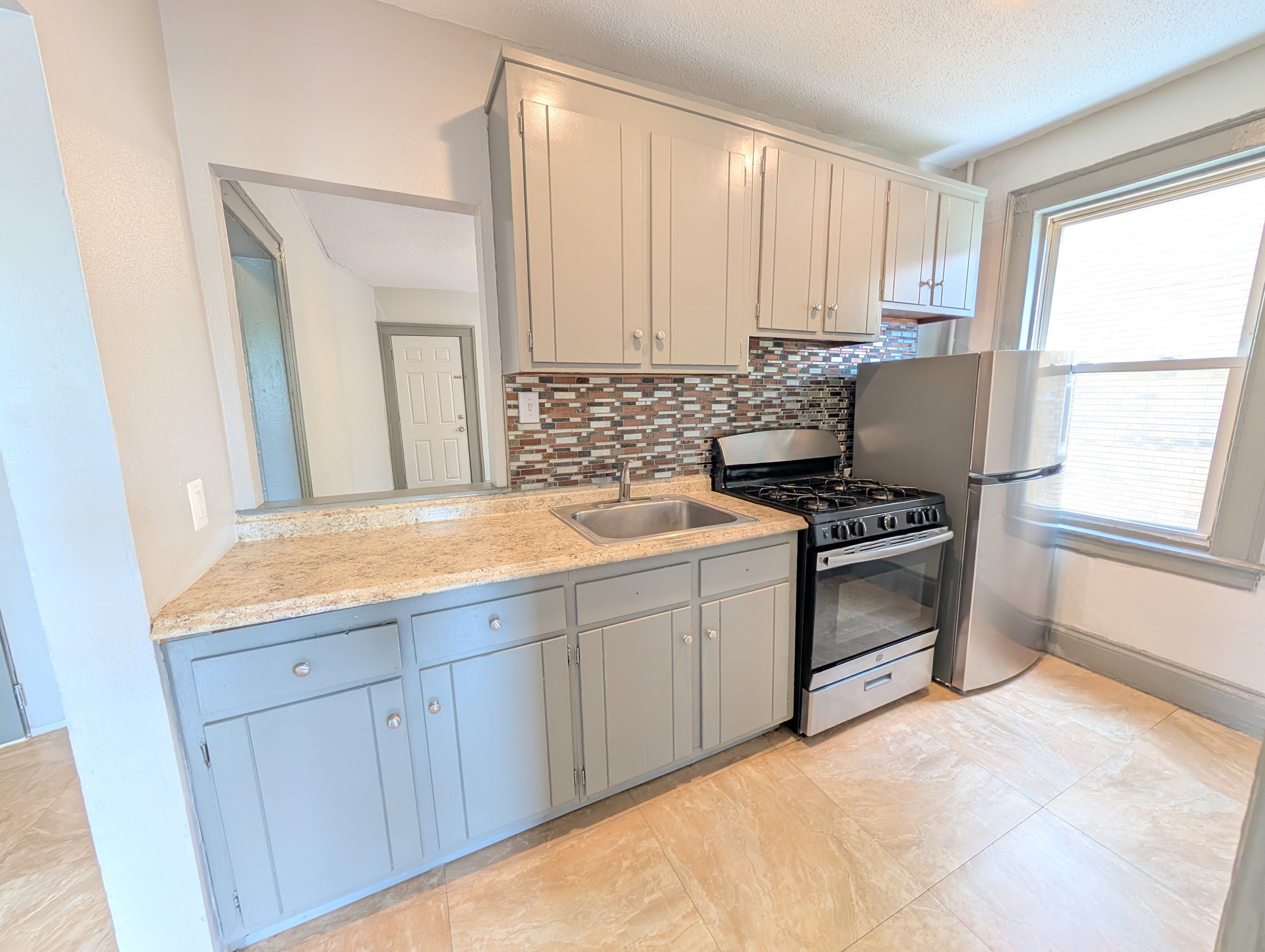 12 Groton St – photo 3