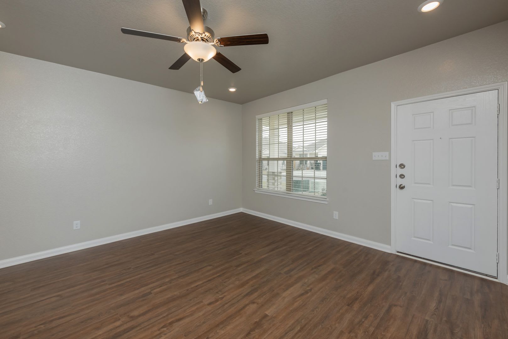 1515 Case Rd – photo 5