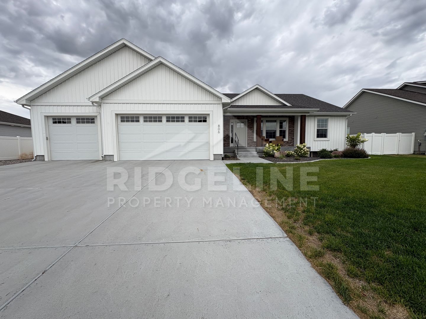 Fully Furnished Mid-Term Rental in Shelley – photo 1