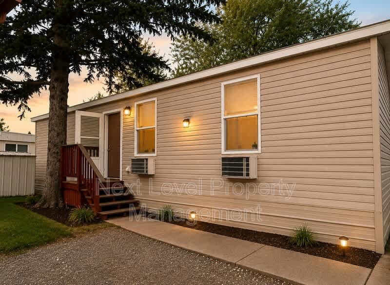 333 College Avenue, Trailer #17 – photo 1