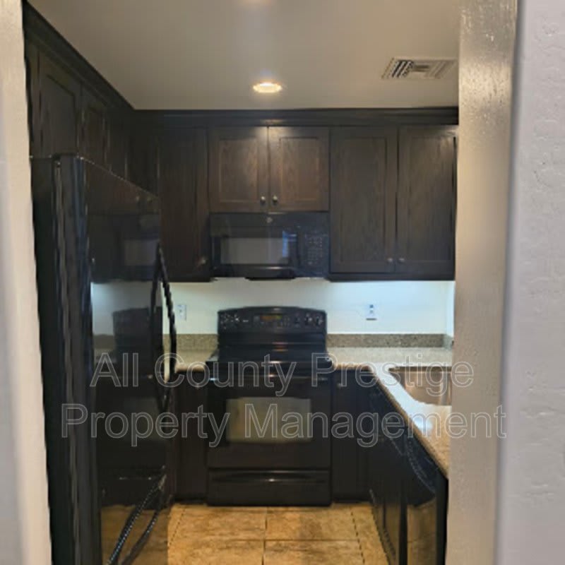 815 East Rose Lane – photo 5