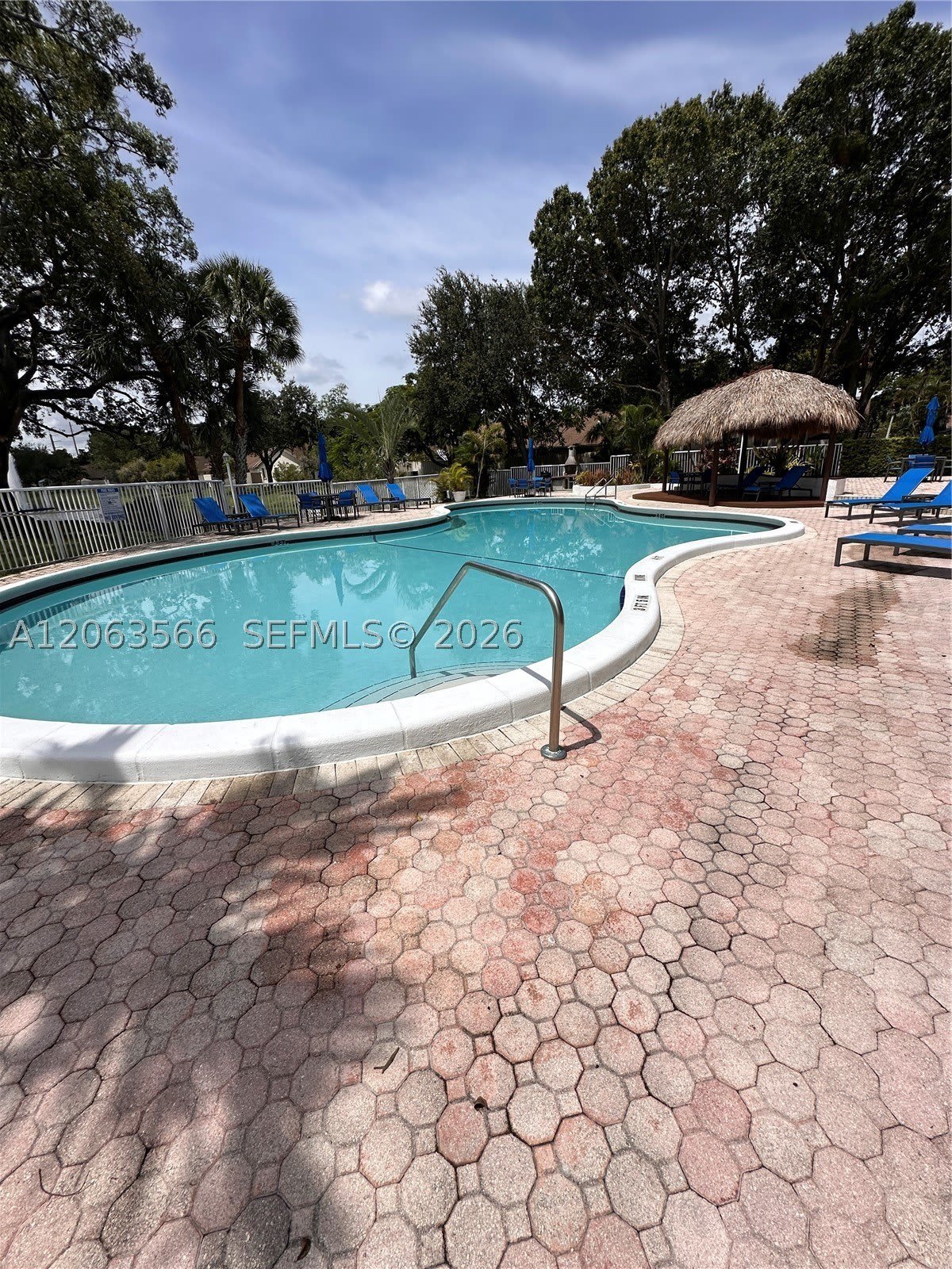 3032 S Oakland Forest Dr – photo 4