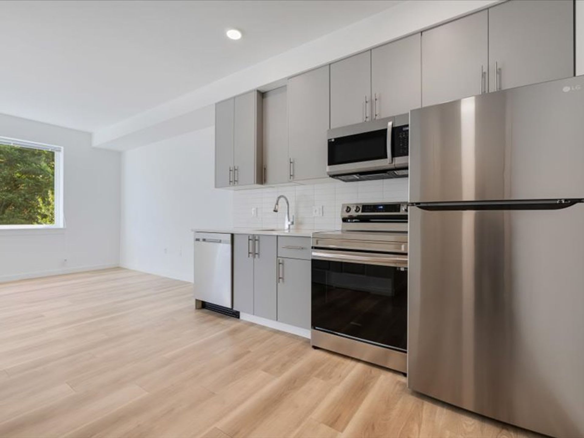 Hermoso View Apartments – photo 3