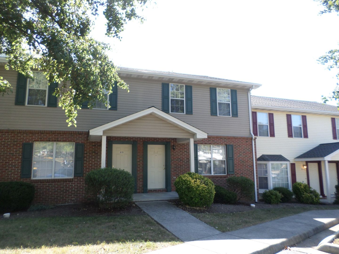 4 Bedroom 2.5 Bath Townhouse – photo 1