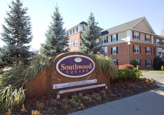 Southwood Square – photo 3