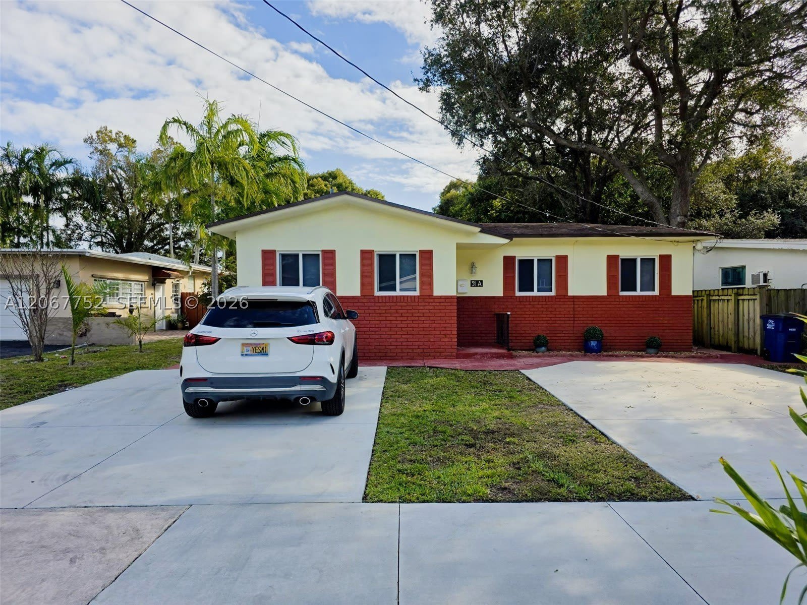 31 SW 8th St – photo 1