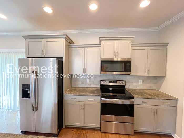 1212 Ewing Way – photo 3