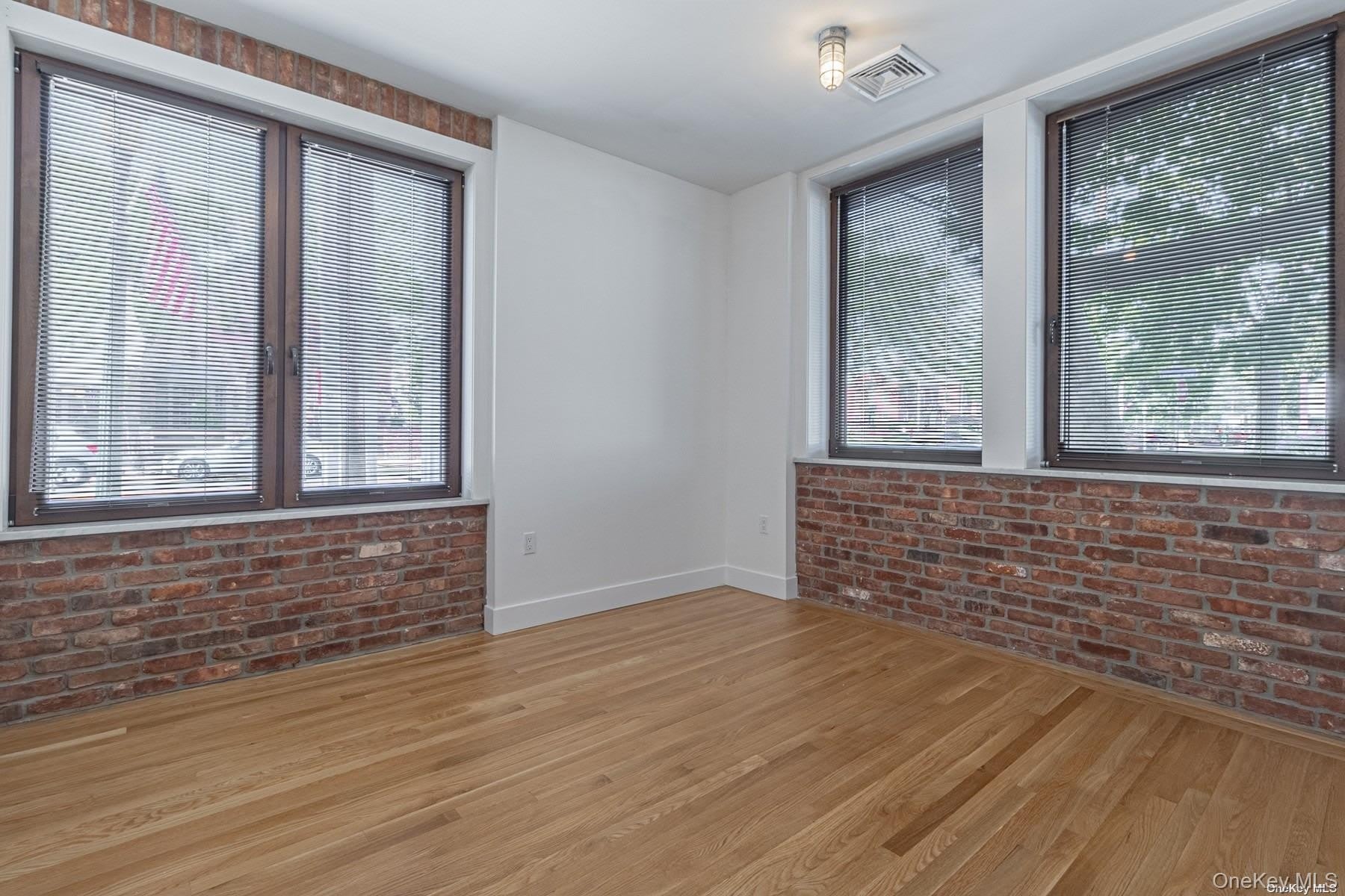 16 Willow Avenue – photo 2