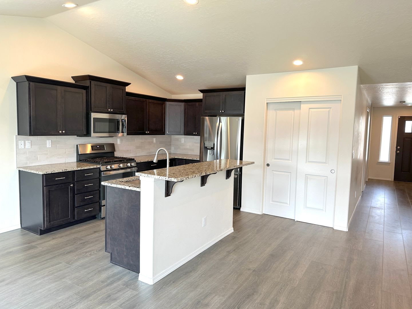 3-Bedroom in Middleton – photo 3