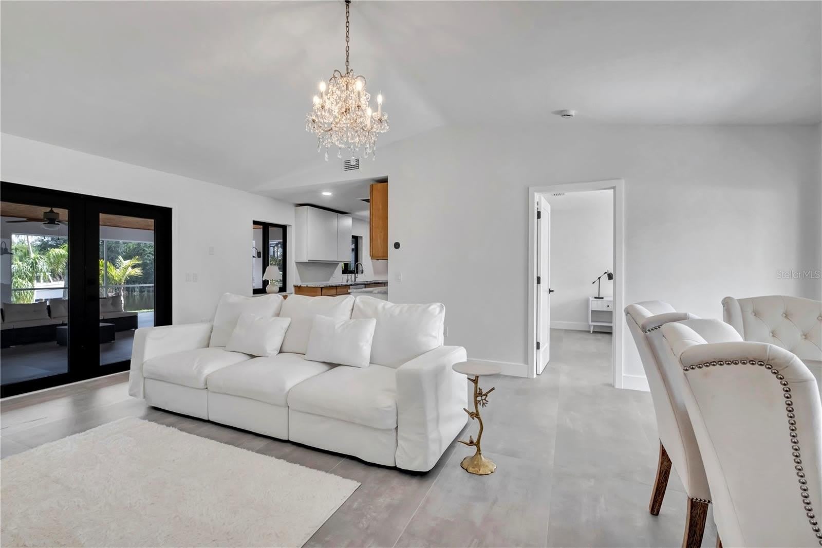 15180 LYNEBURG Avenue – photo 3