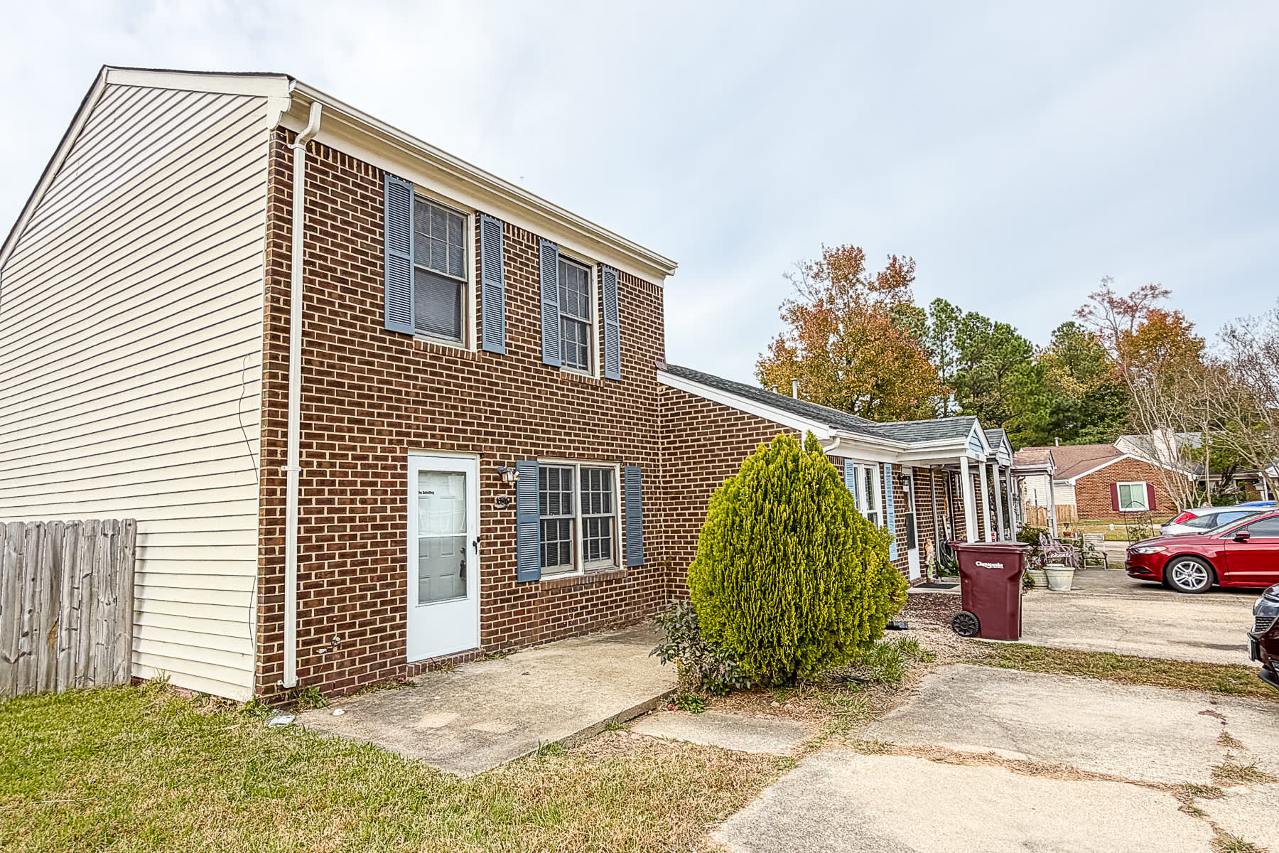 1038 Wickford Court – photo 2