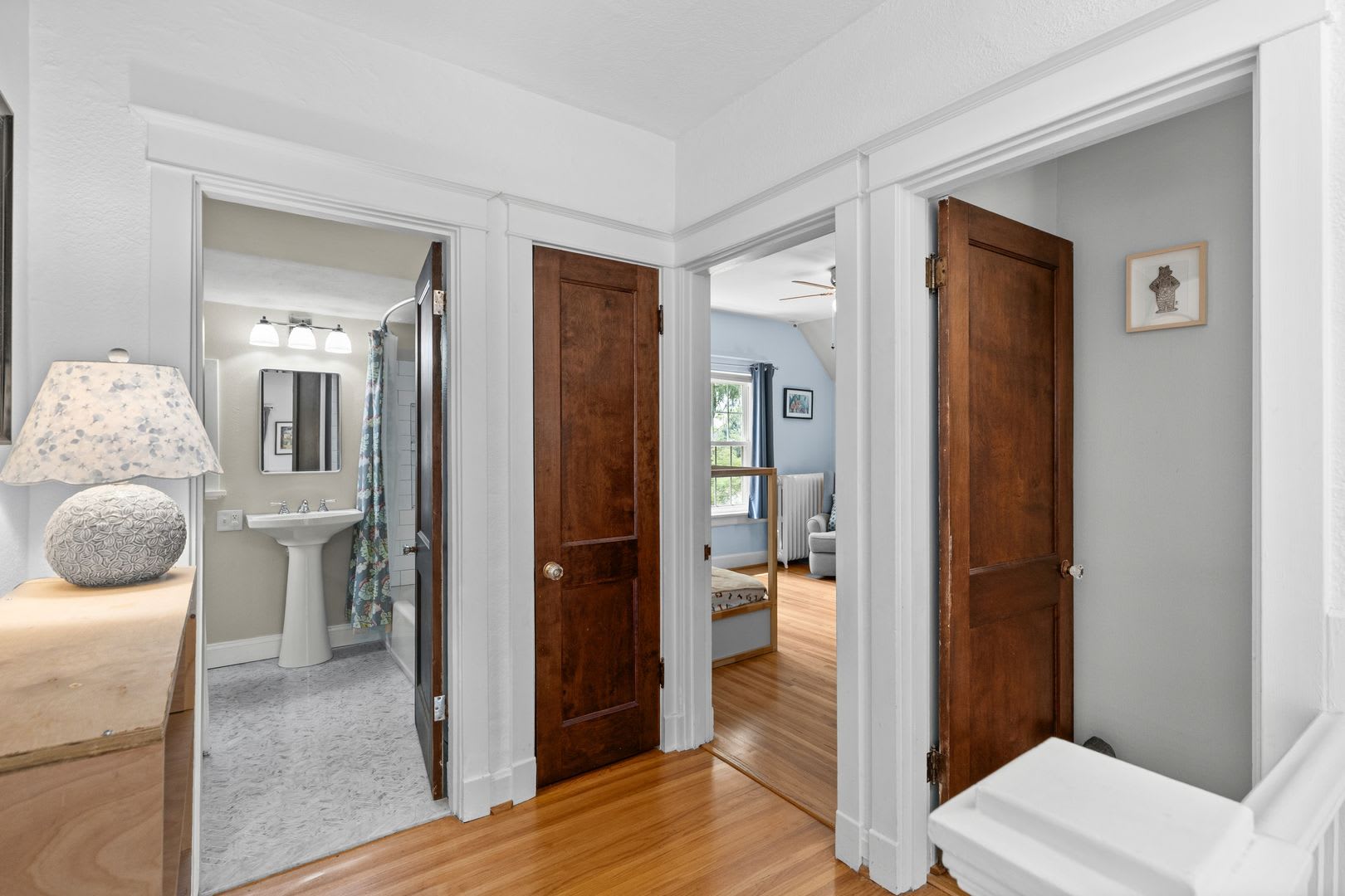 Elegant 4Br Home In University City Spacious Layout Prime Location – photo 5