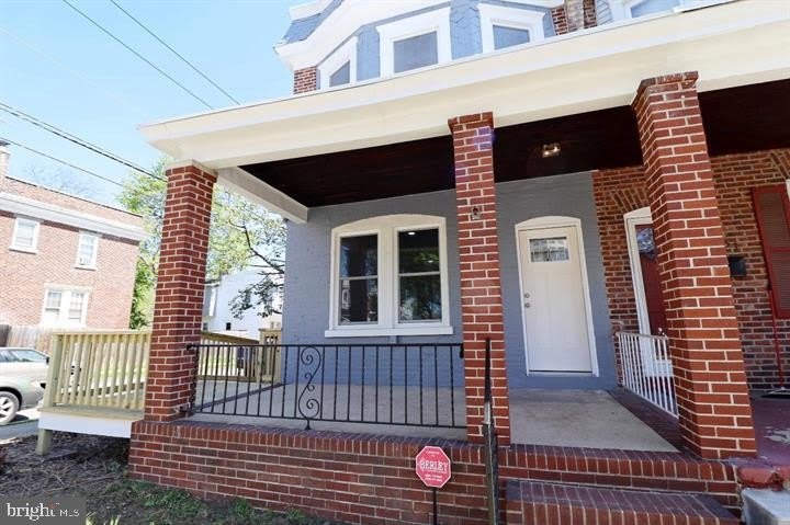 523 W 26TH ST – photo 2