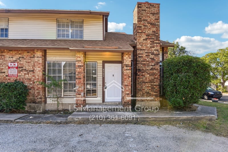6702 Windsor Hollow Drive – photo 1