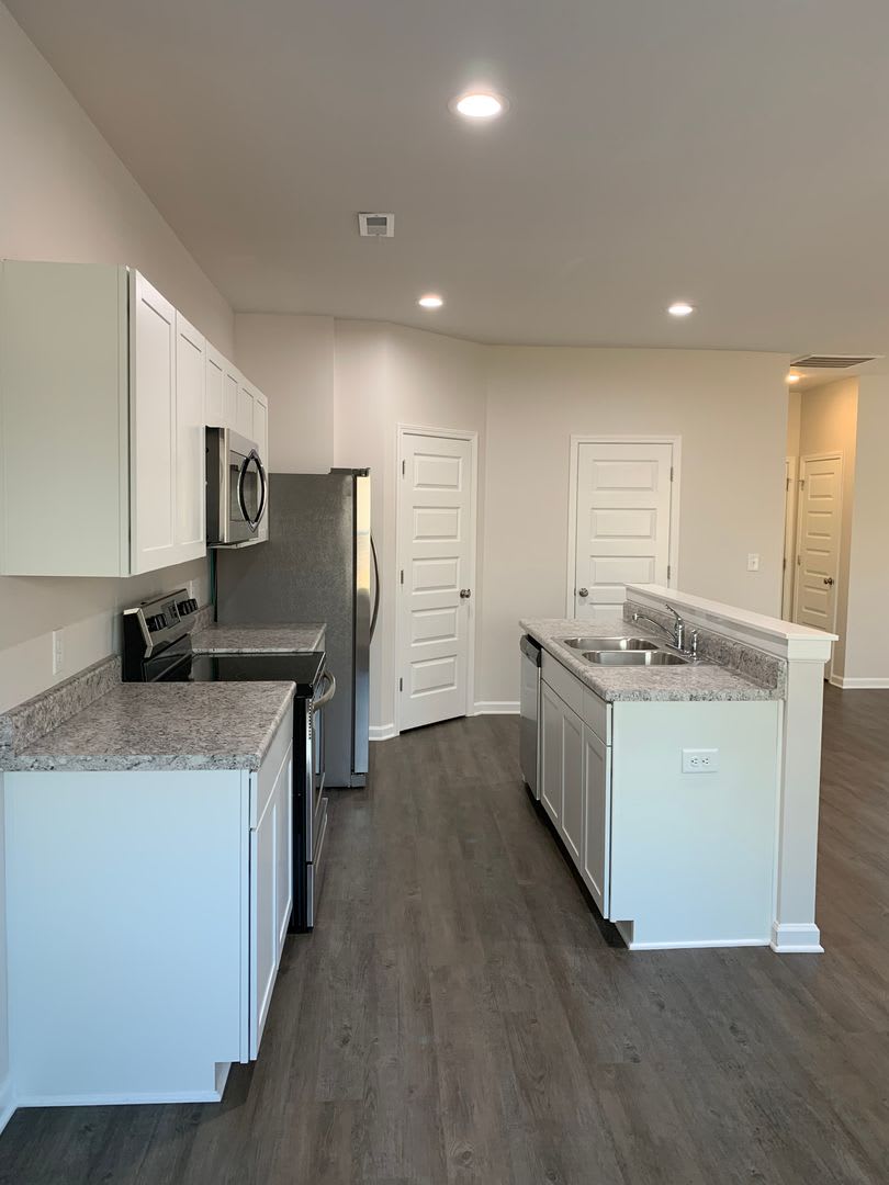 Pre Leasing Now Comfortable 3 Bed 2 5 Bath Home With Upstairs Loft In Kilpatrick Landing – photo 5