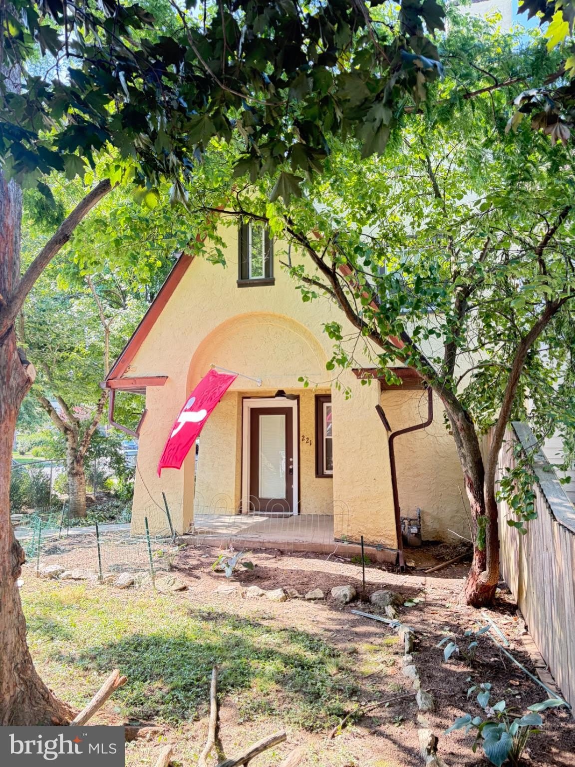 221 ROCKINGHAM Road – photo 1