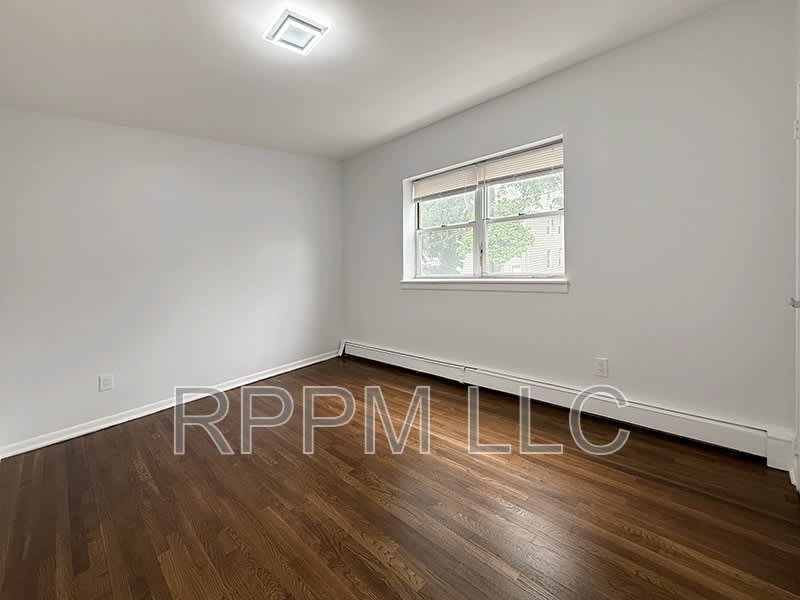 109 William St #4 – photo 5