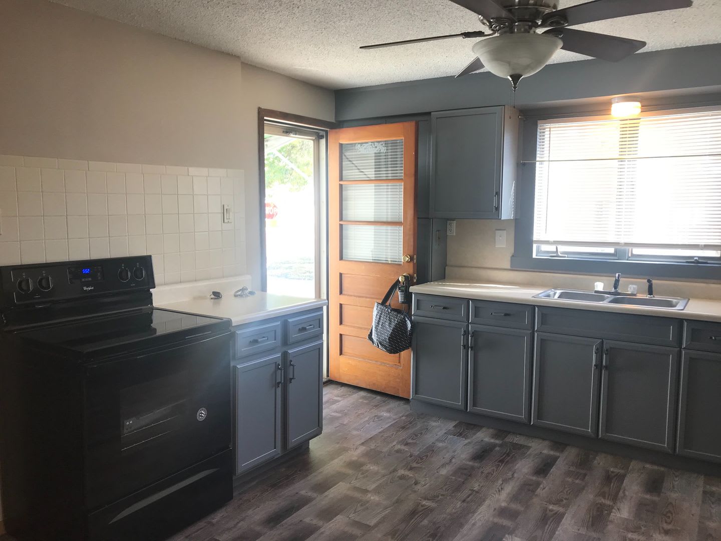 COMING SOON! Cute South County Cottage with White Picket fence, and Garage – photo 4