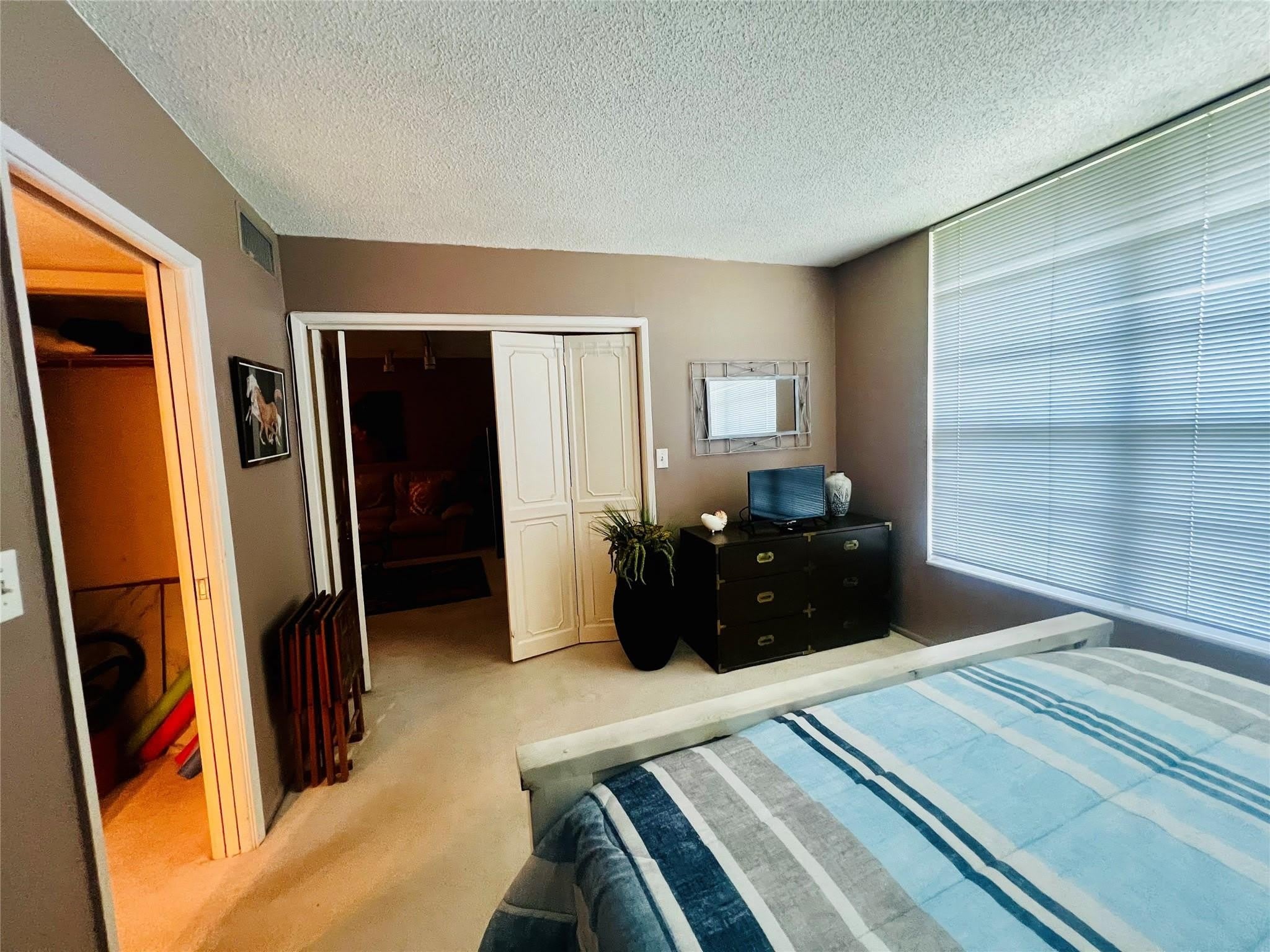 605 Oaks Drive – photo 3