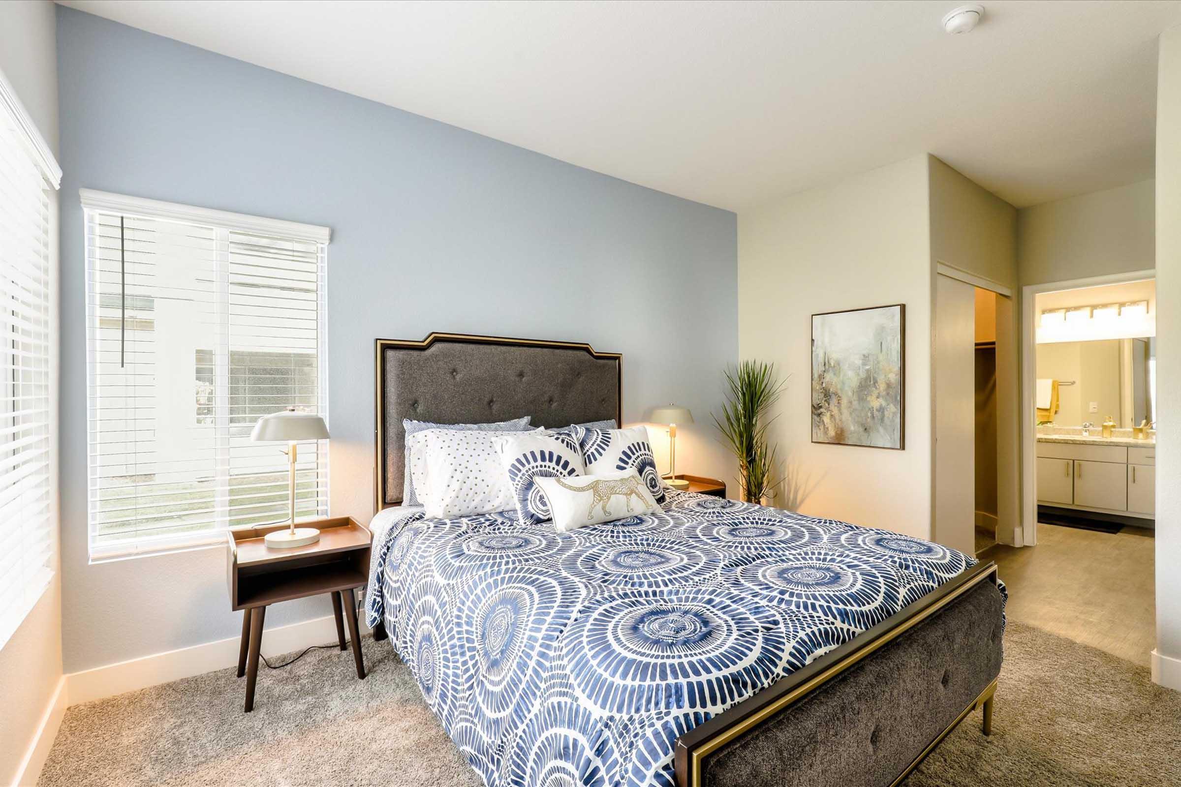 South Valley Ranch Apartments – photo 5