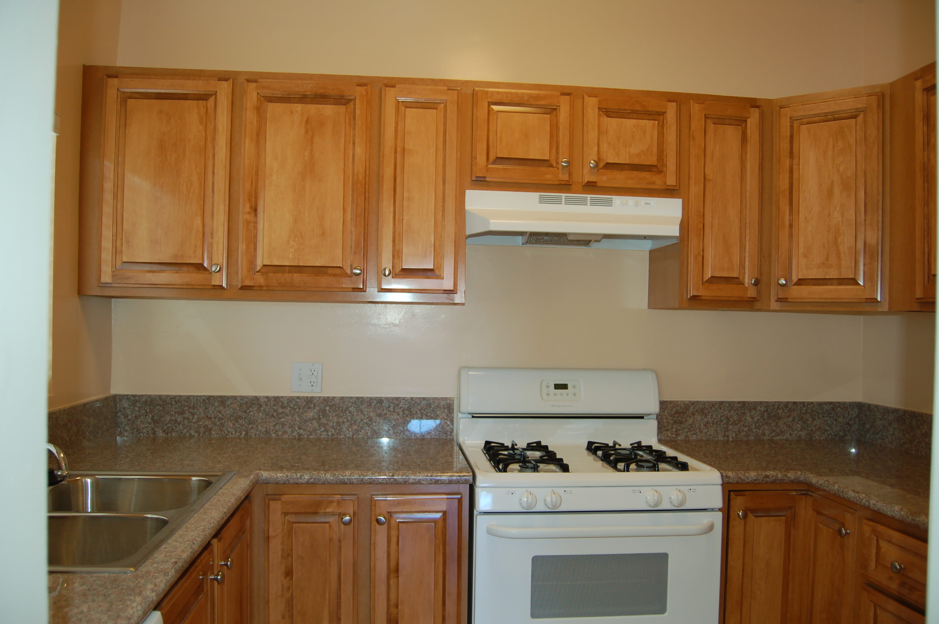 420 N Spaulding Ave – photo 5