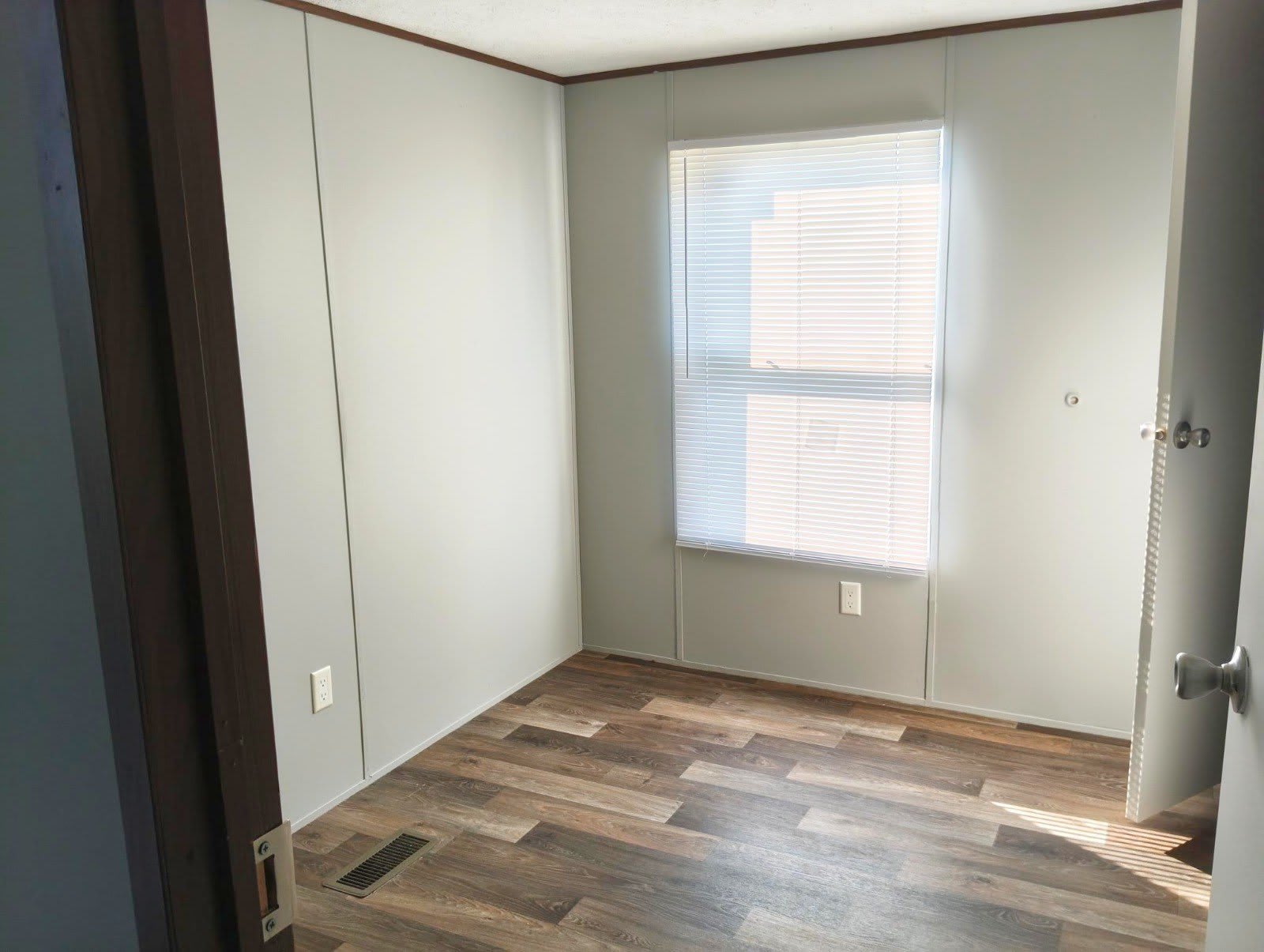 459 Milan Avenue – photo 4