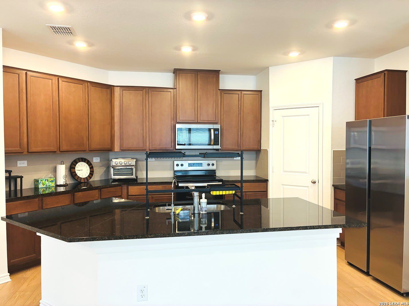 9507 HINTERLANDS DR – photo 5