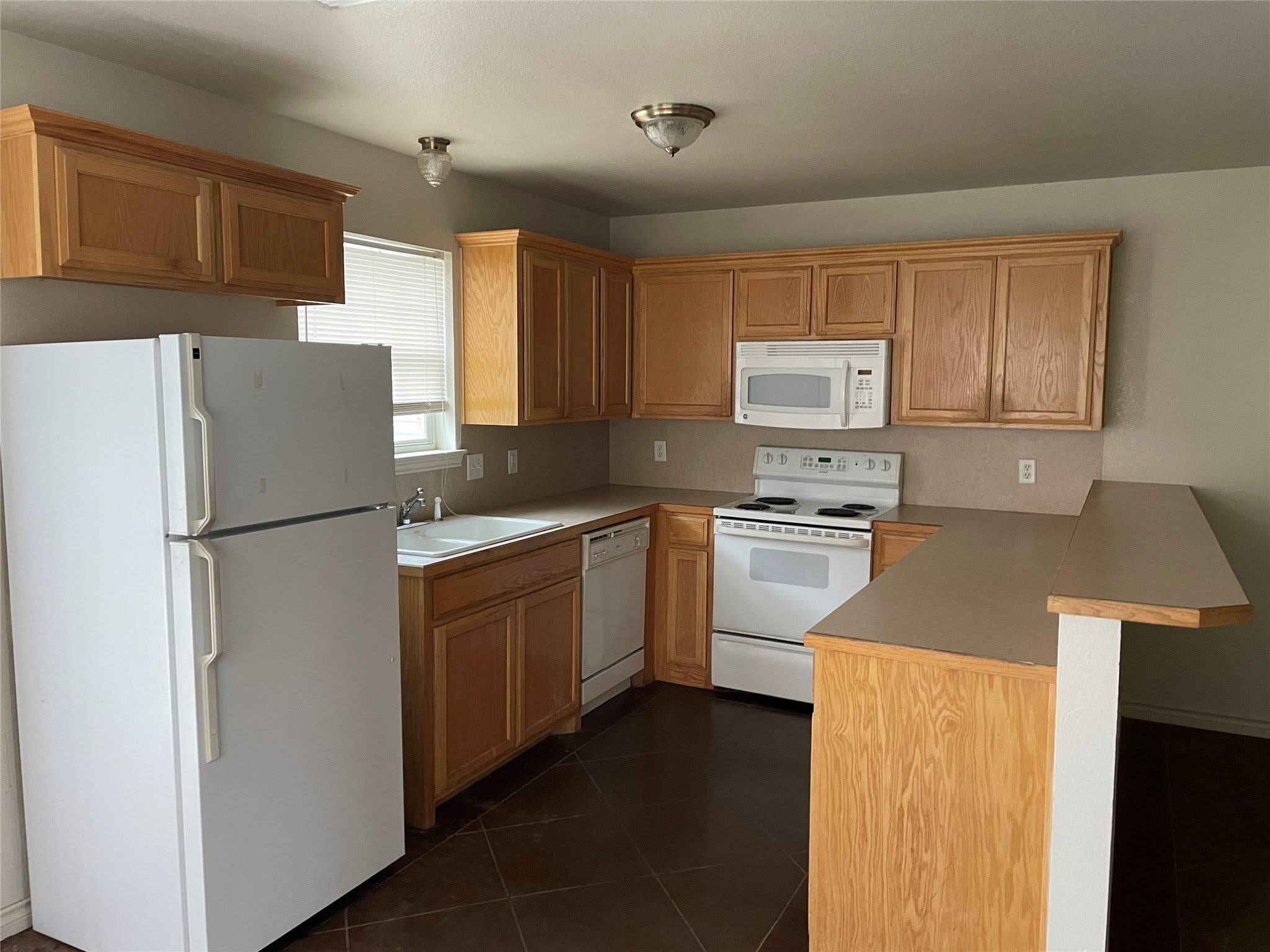 2423 Church St – photo 5