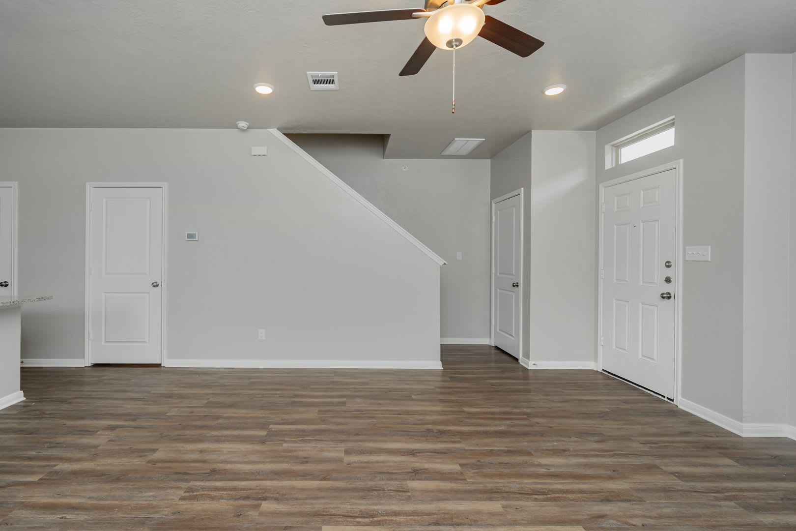 Live, love, and grow in this charming townhome! – photo 4