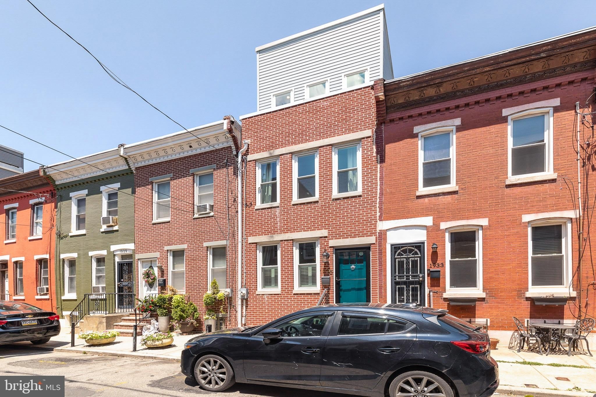 1935 Cambridge Street – photo 2