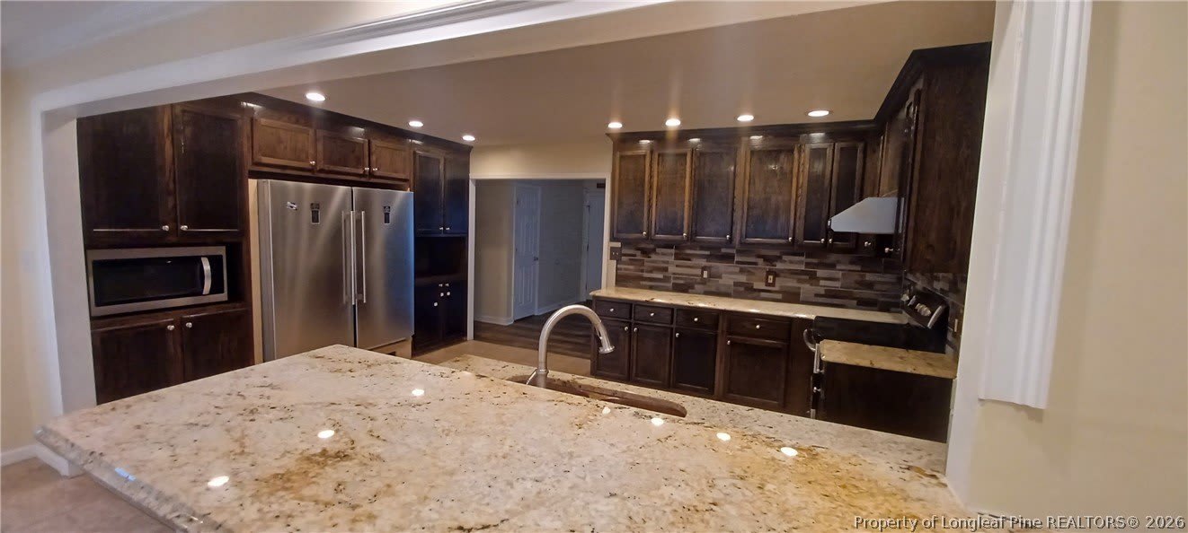 211 Sheffield Court – photo 3