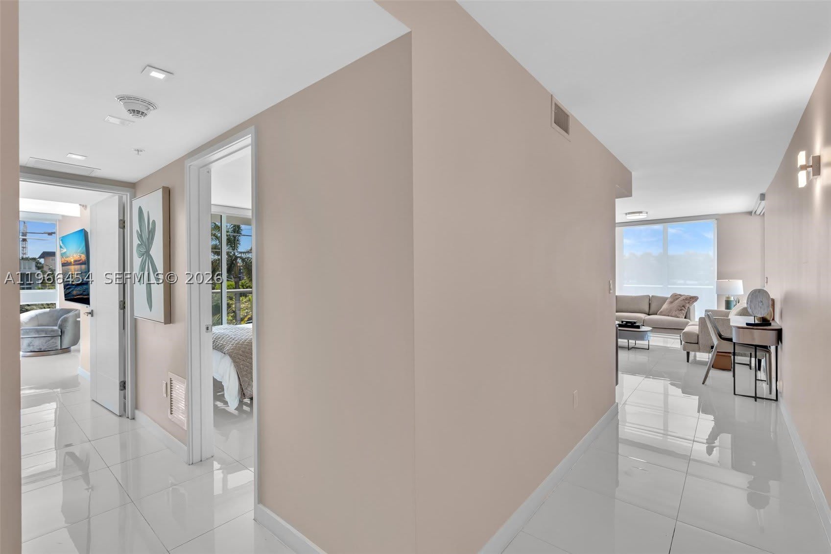 9901 E Bay Harbor Dr – photo 3