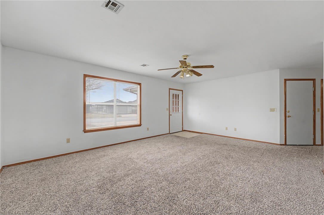 194 Hall Drive – photo 4