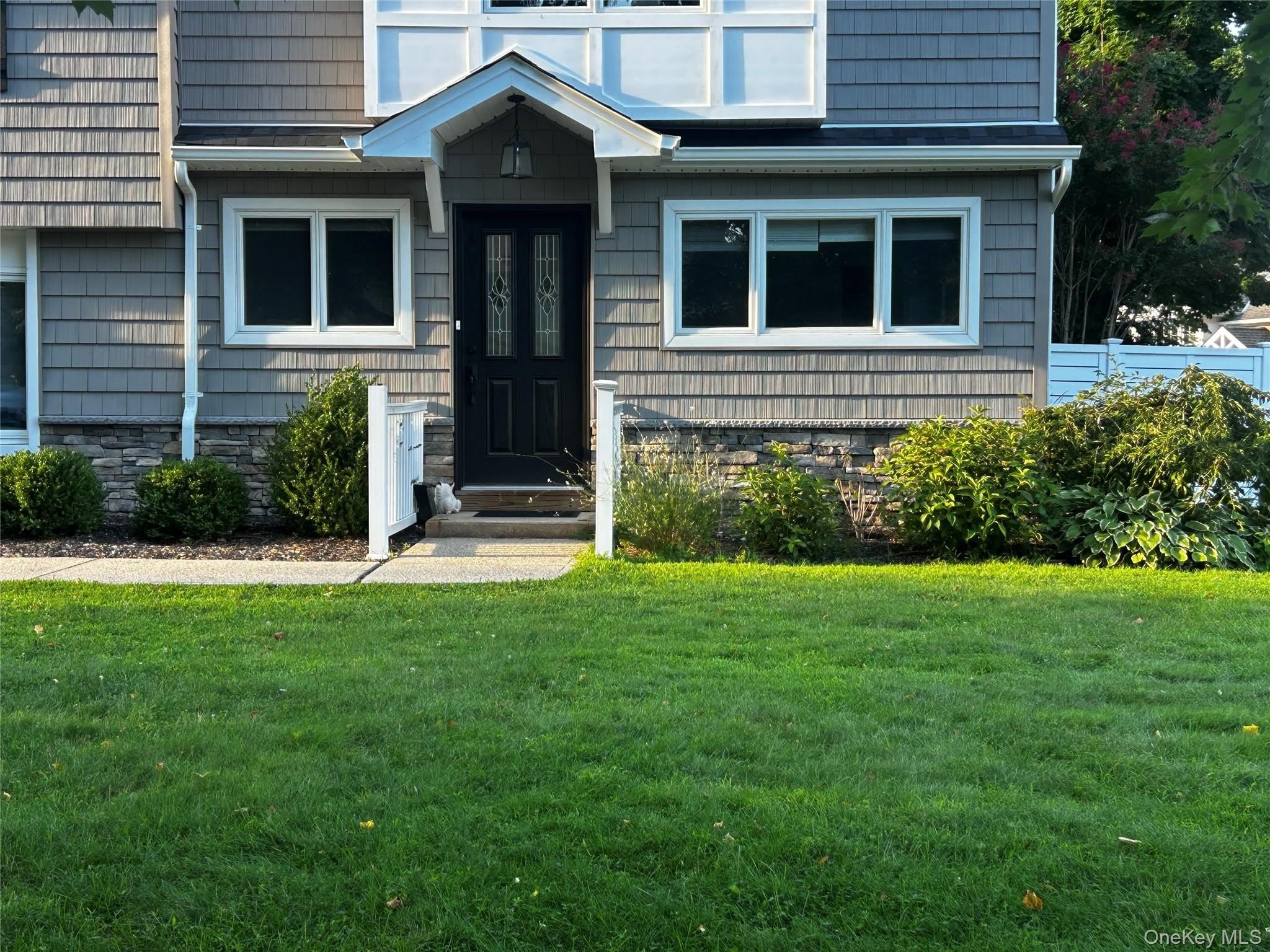 10 Evelyn Drive – photo 3