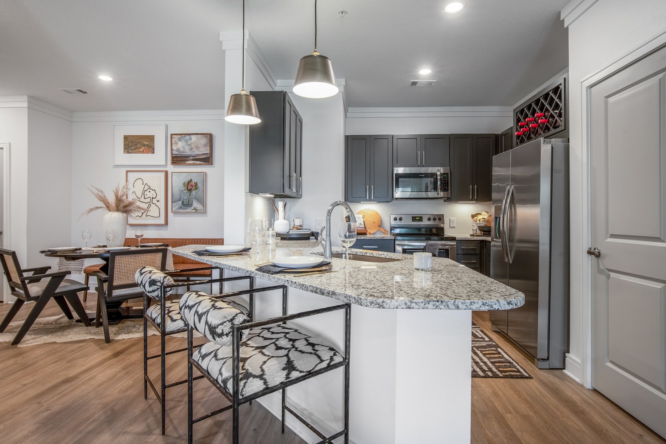 Cyan Mallard Creek Apartments – photo 3