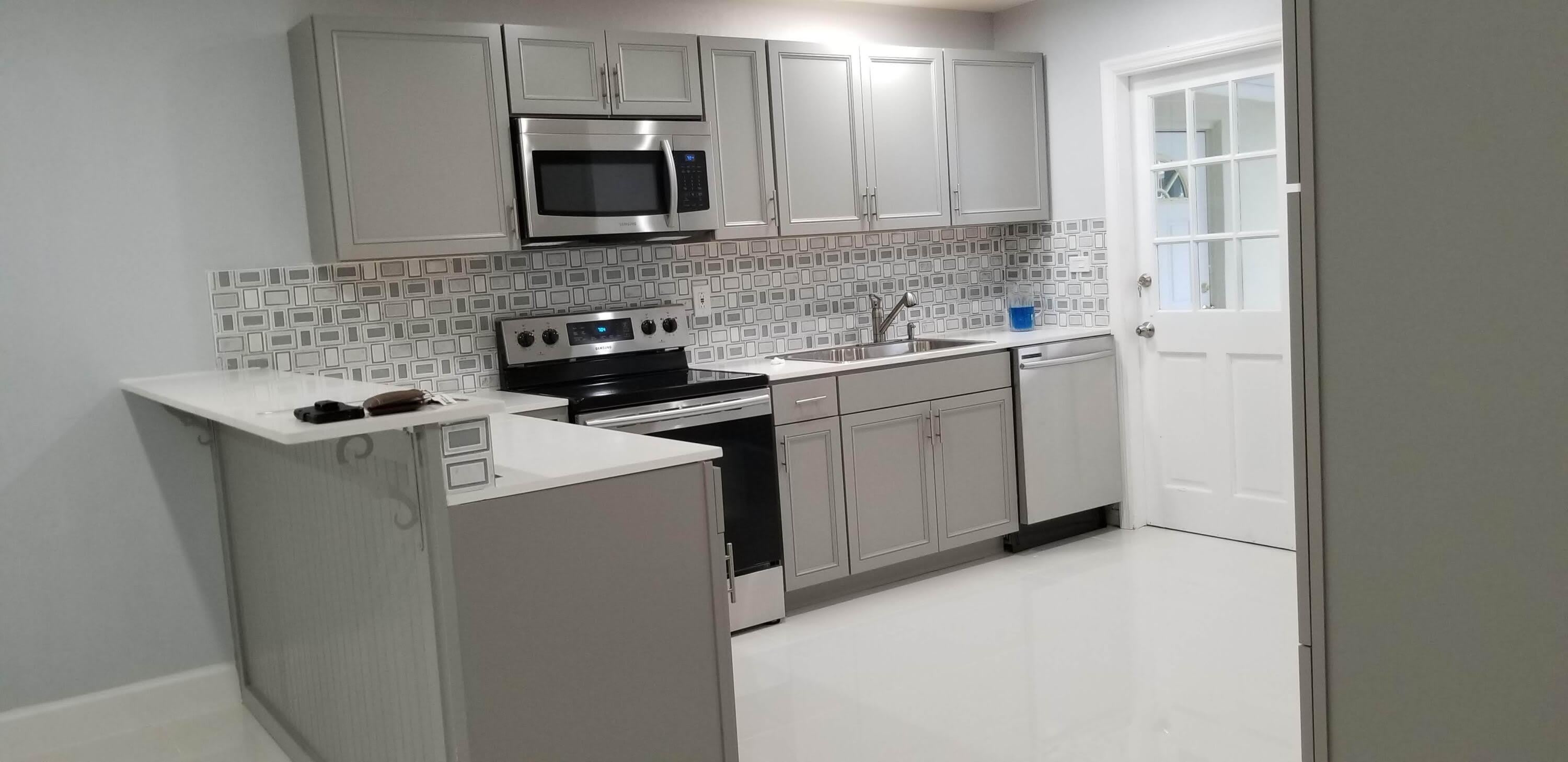 980 Oleander Road – photo 3