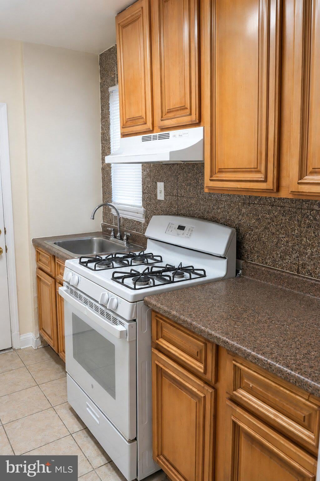 59 GALVESTON Place SW – photo 4