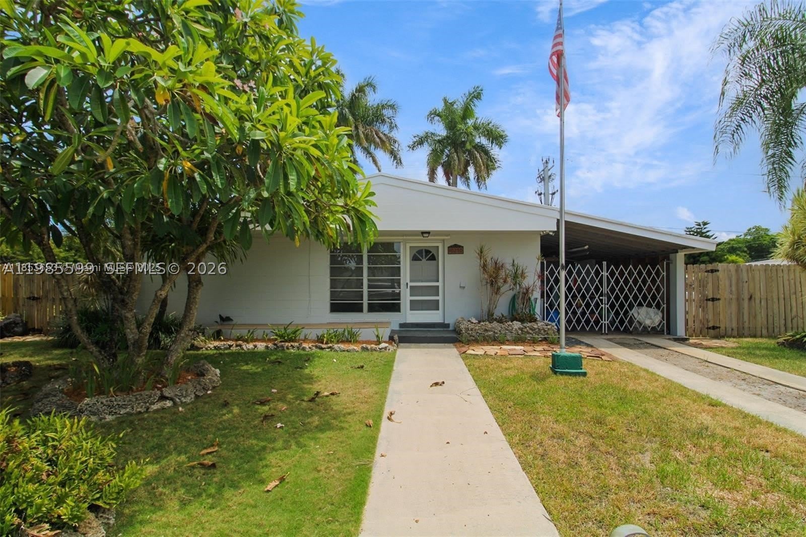 10250 Caribbean Blvd – photo 1