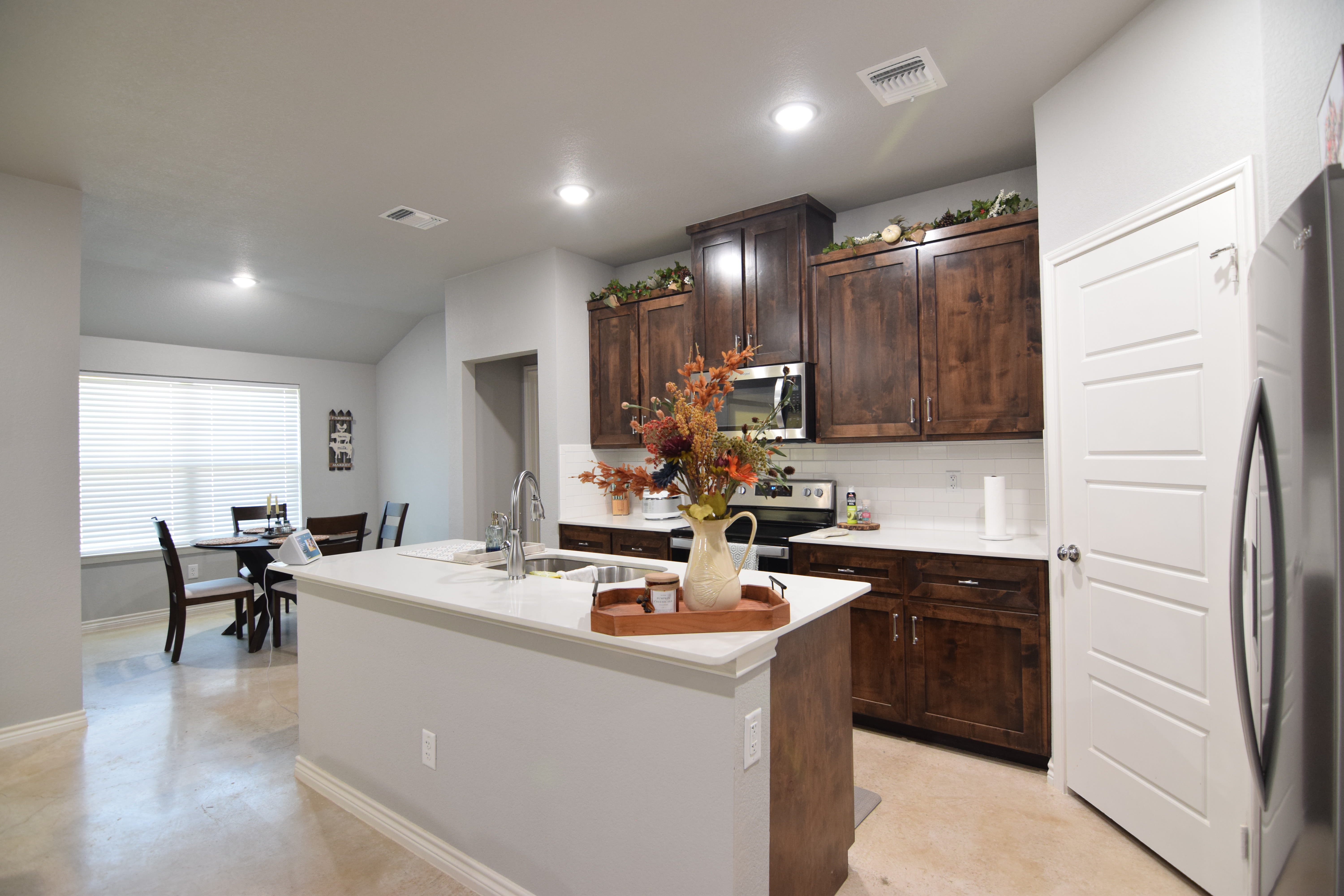 1464 Dryden Ave – photo 5