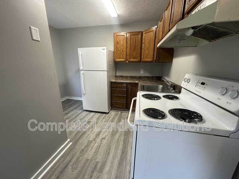1358 Chestnut Street – photo 2